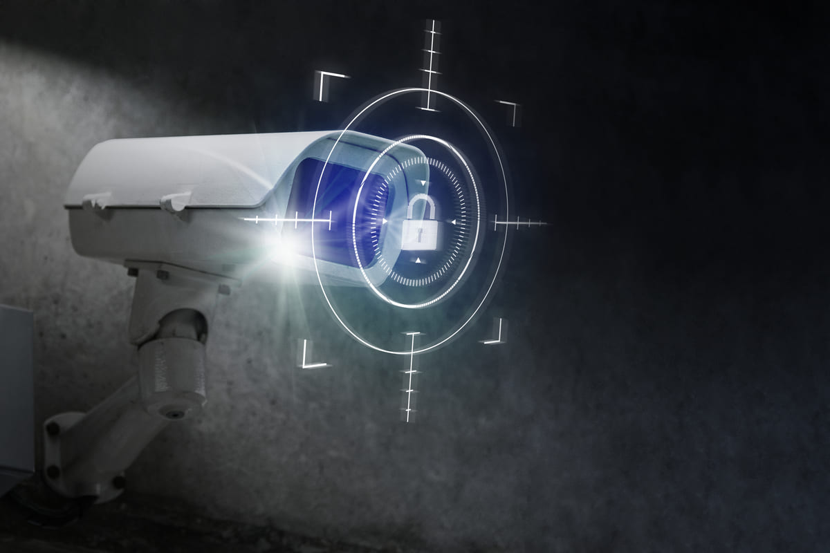 Hệ thống nhận diện khuôn mặt bằng Deep Learning
